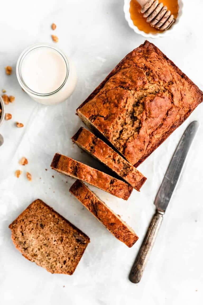 The BEST Healthy Banana Bread