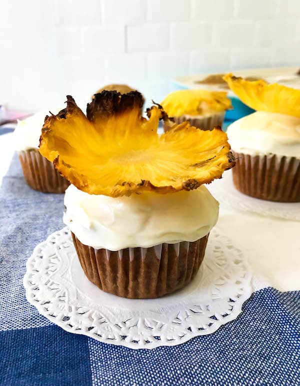 Hummingbird Cupcake Frosting Pineapple Flower