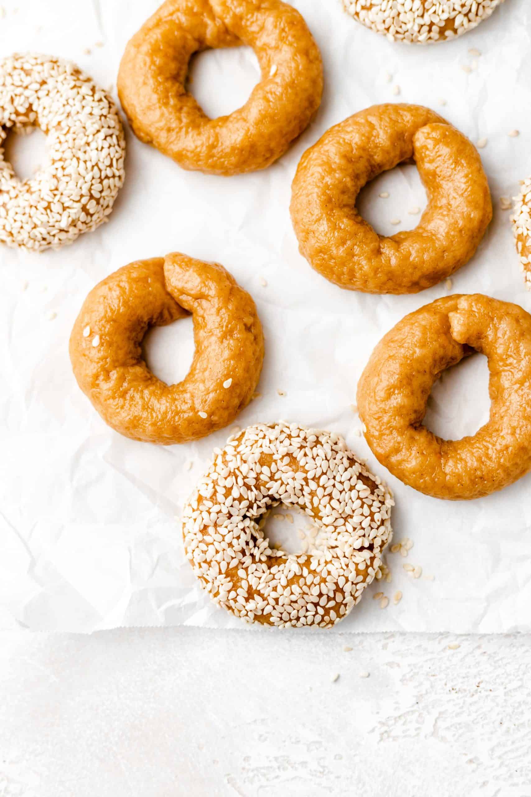 greek olive oil cookies with sesame seeds