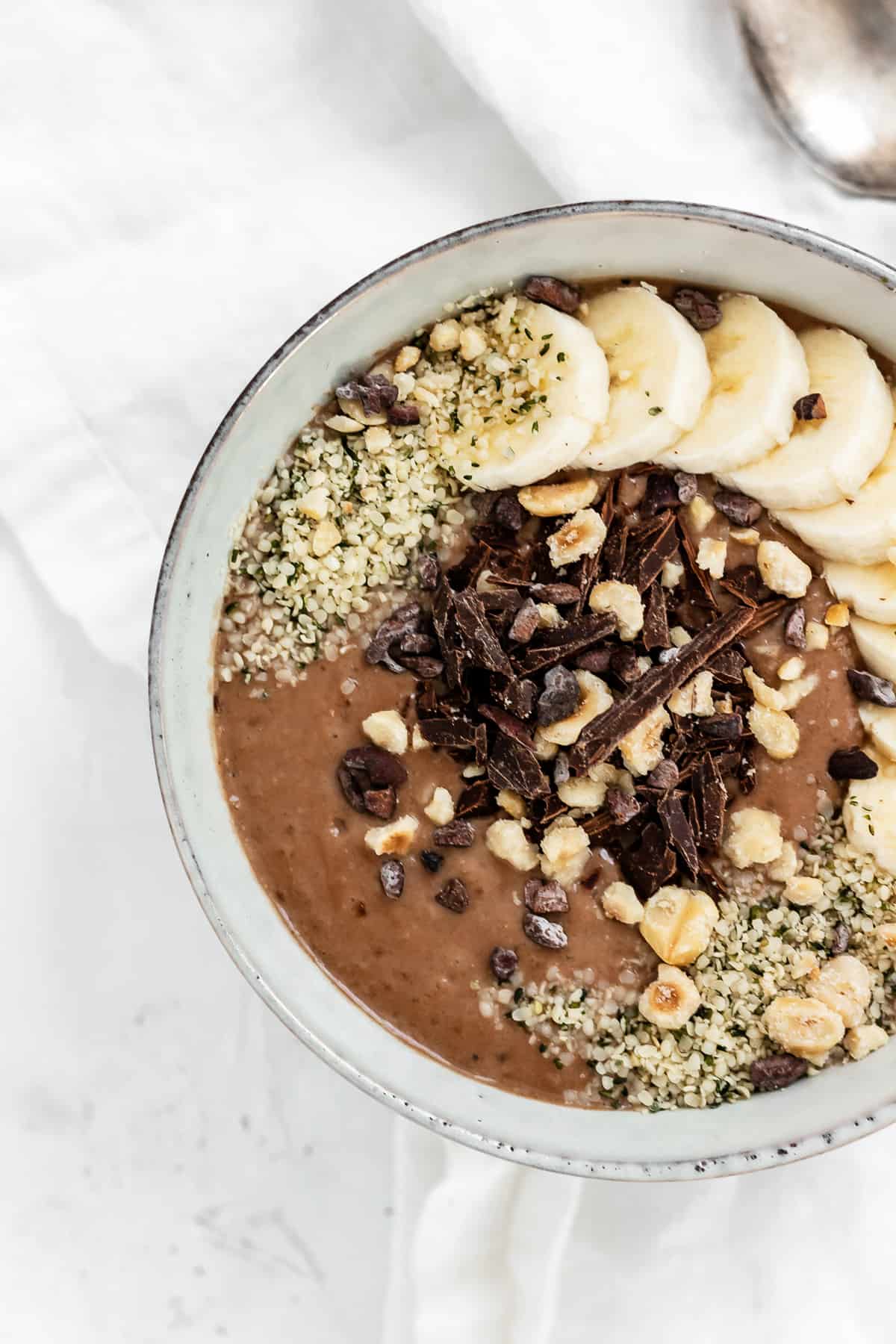 Chocolate Hazelnut Smoothie Bowl (Gluten Free + Vegan)