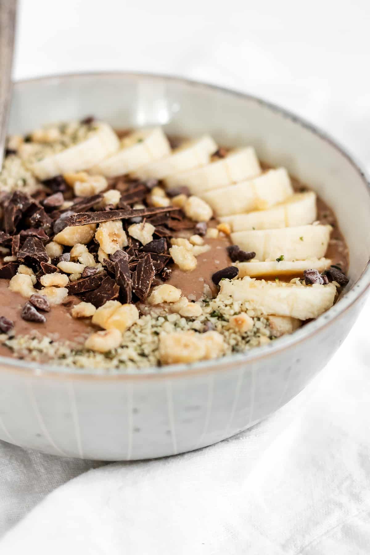 Chocolate Hazelnut Smoothie Bowl (Gluten Free + Vegan)