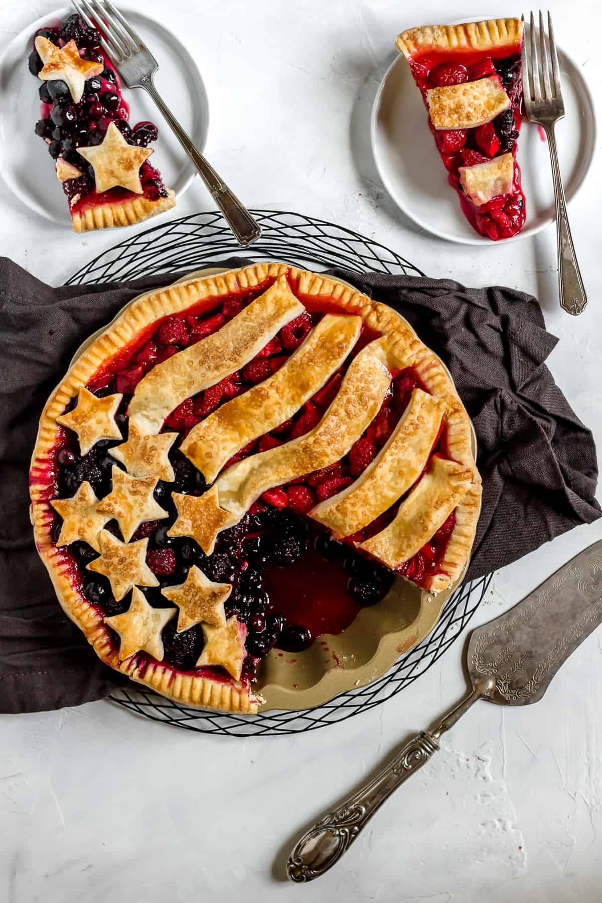 Easy American Mixed Berry Pie for the 4th of July