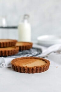 Pumpkin Chai Cheesecake Tarts