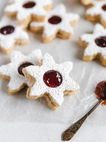 Strawberry Almond Linzer Cookies
