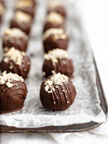 Easy Chocolate Hazelnut Cake Balls Recipe
