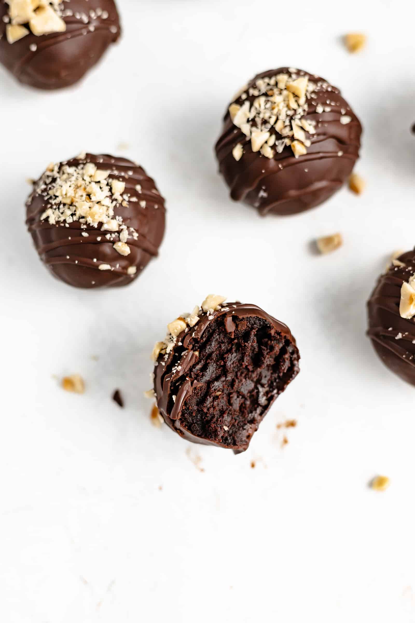 Chocolate Hazelnut Cake Truffles - perfect make ahead dessert!