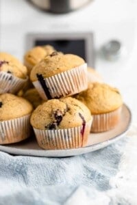 Blueberry Flaxseed Muffins - a delicious and easy recipe that freezes well!