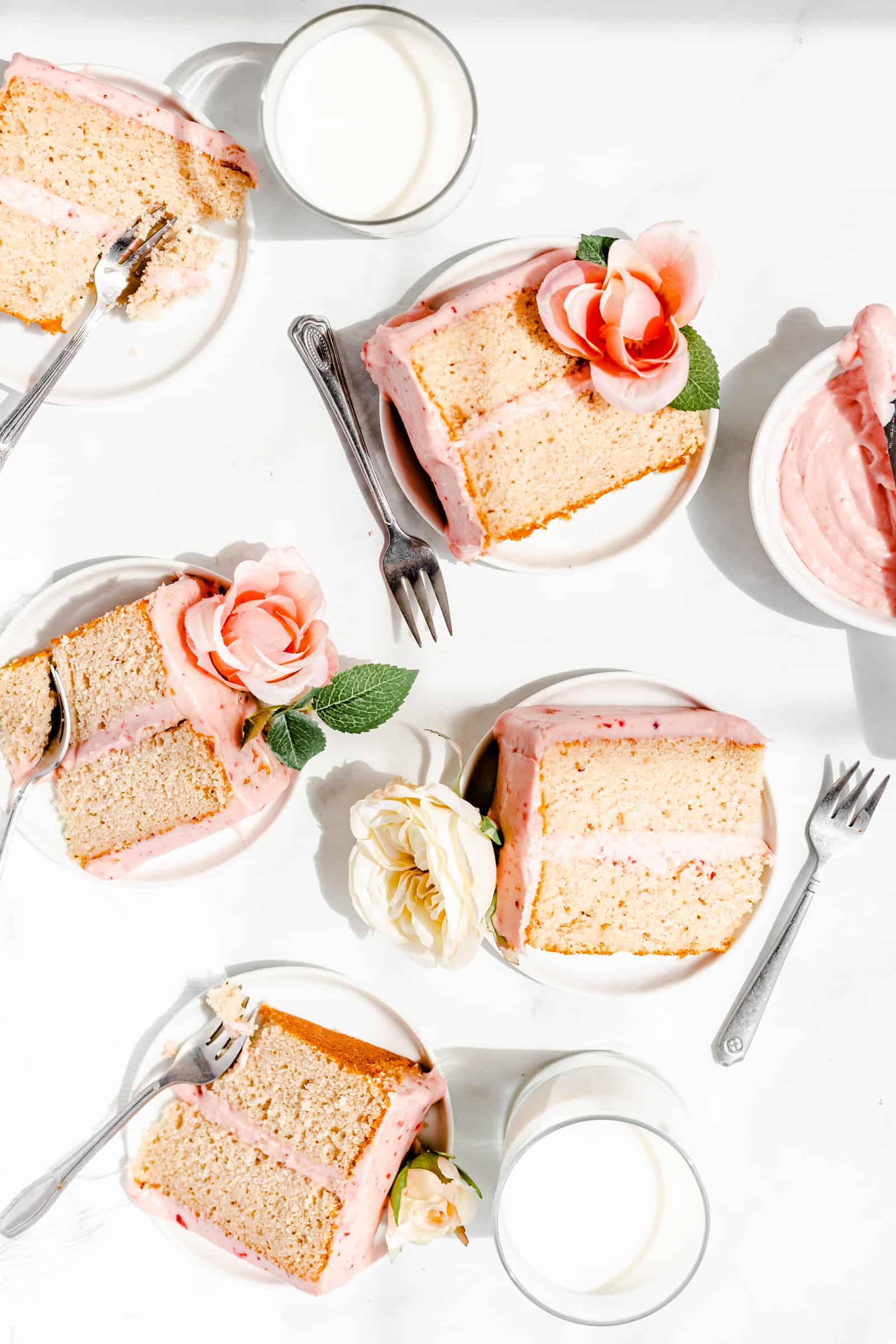 strawberry cake slices