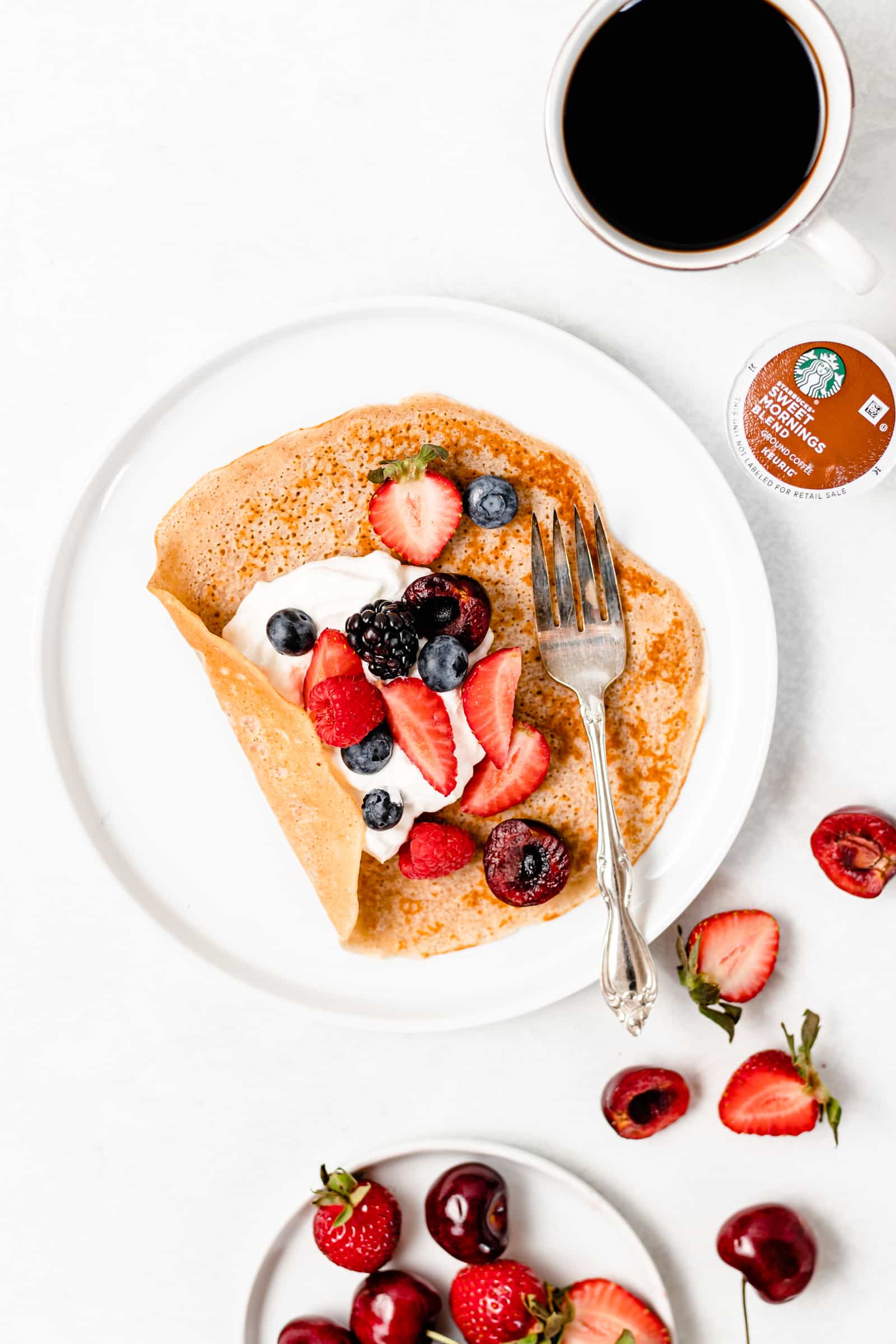 crepes with berries and cream