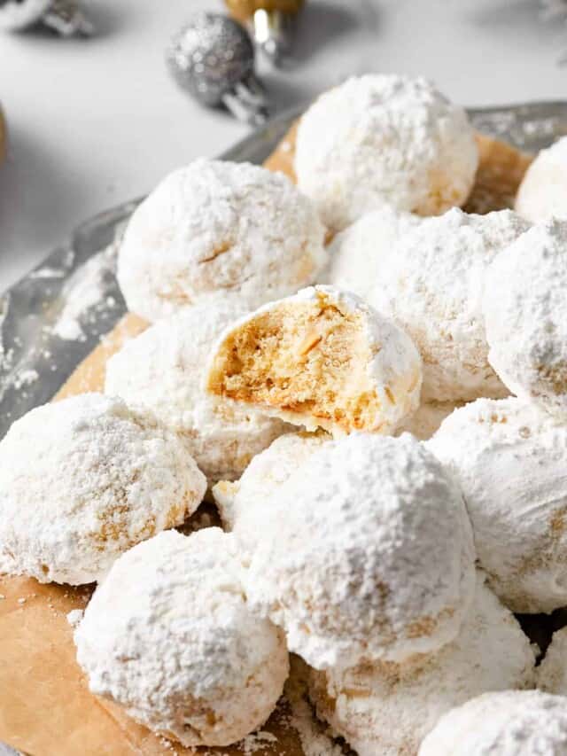 kourabiedes on a serving platter.