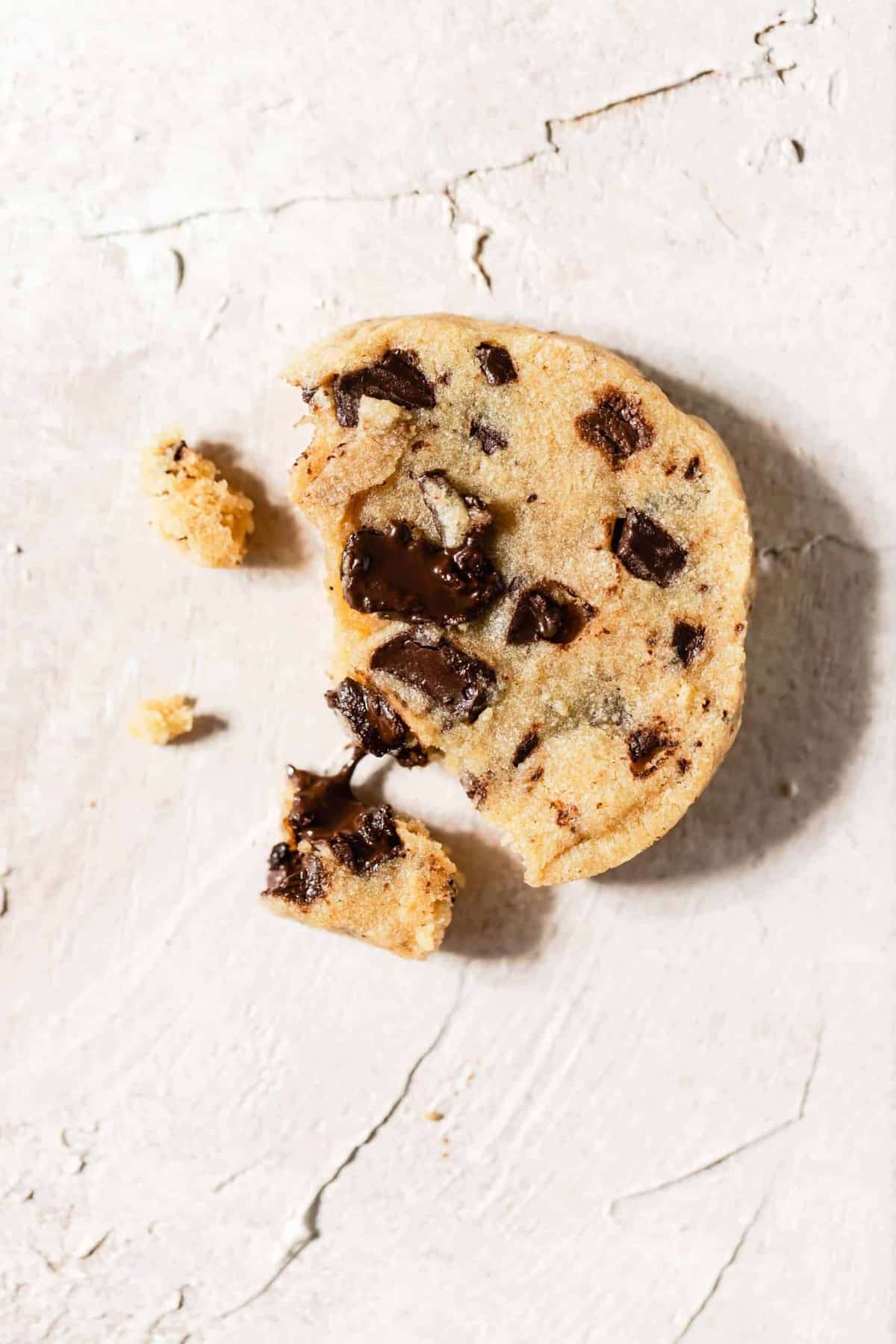 chocolate chip shortbread cookie