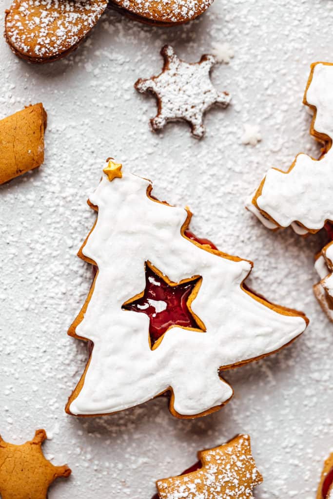 christmas tree gingerbread linzer cookie