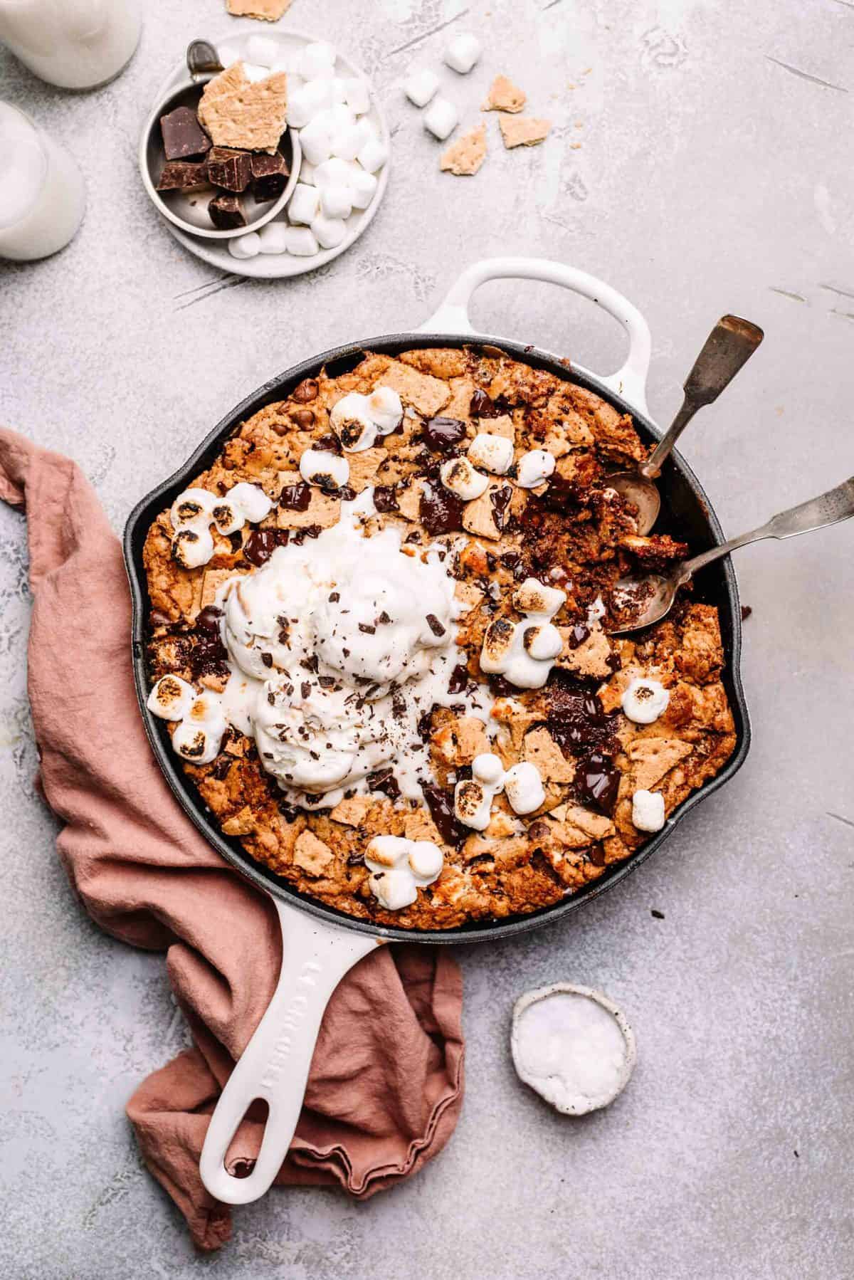 S'mores Skillet Cookie (Pizookie) - Baked Ambrosia