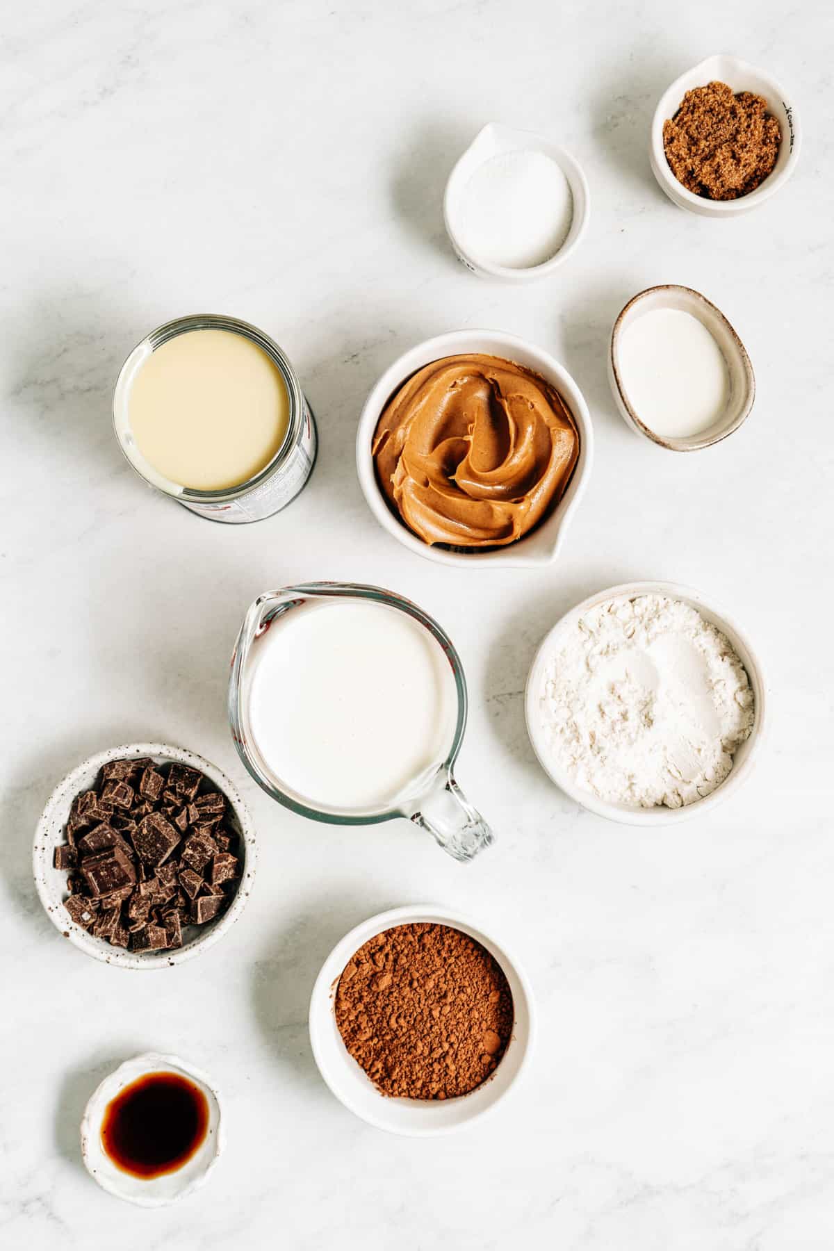 Chocolate peanut butter ice cream ingredients.