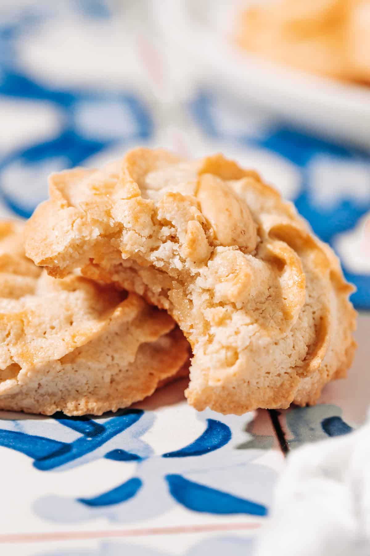 bite shot of an amygdaloto cookie.