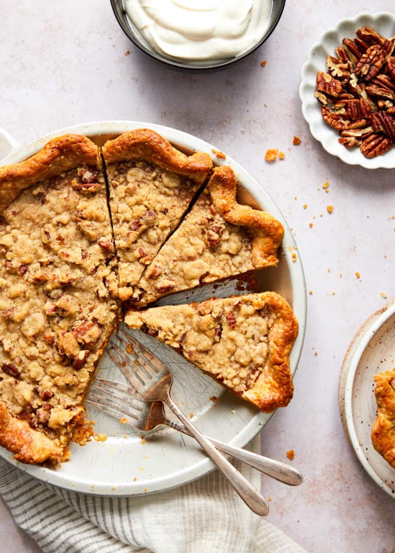 Streusel Pumpkin Pie with Pecan Crumble Topping