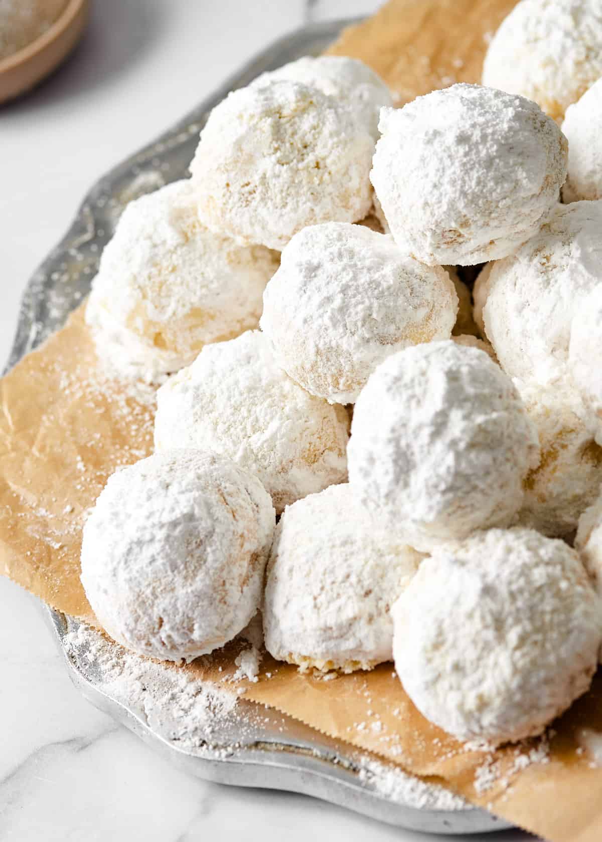 kourabiedes on a serving platter.